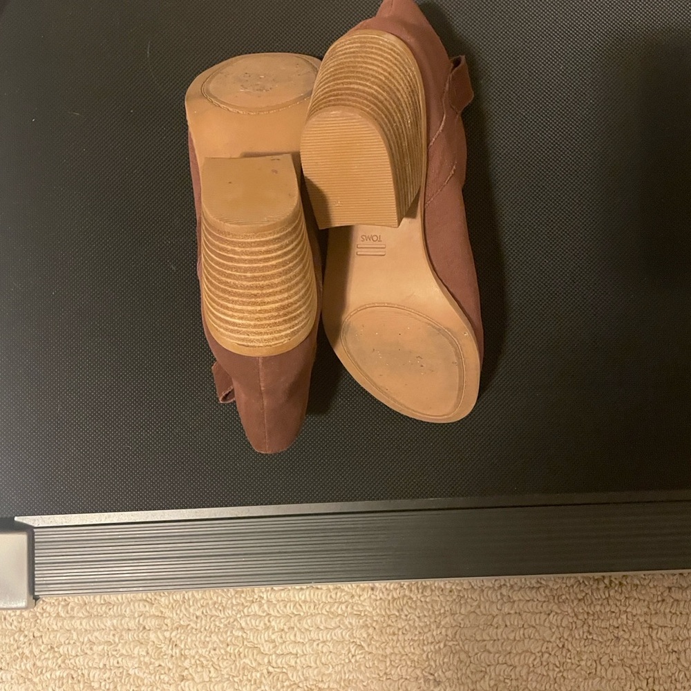 Toms Chocolate Suede Ankle Booties - Picture 7 of 8